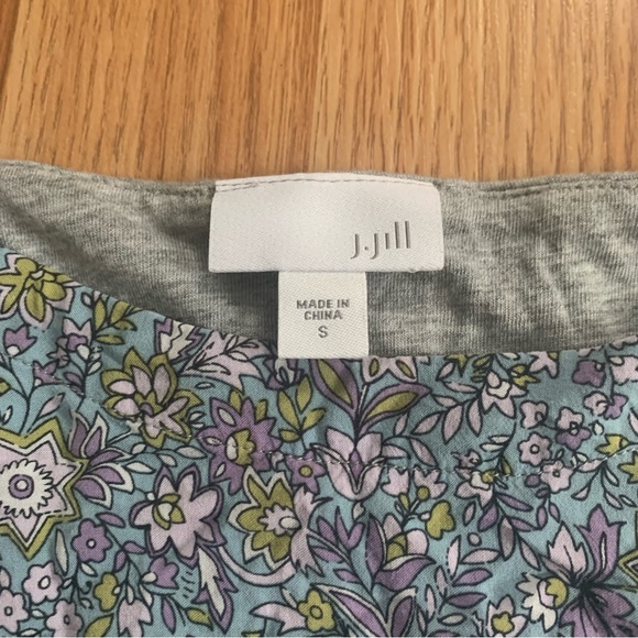 J Jill Women’s Top Floral 3/4 Sleeve Size Small - Picture 8 of 11